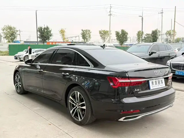 Audi A6L — Фото автомобиля 12