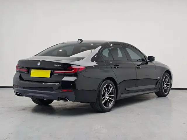 BMW 5 Series — Фото автомобиля 4