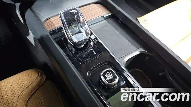 Volvo XC60 Generation 2 — Фото автомобиля 9