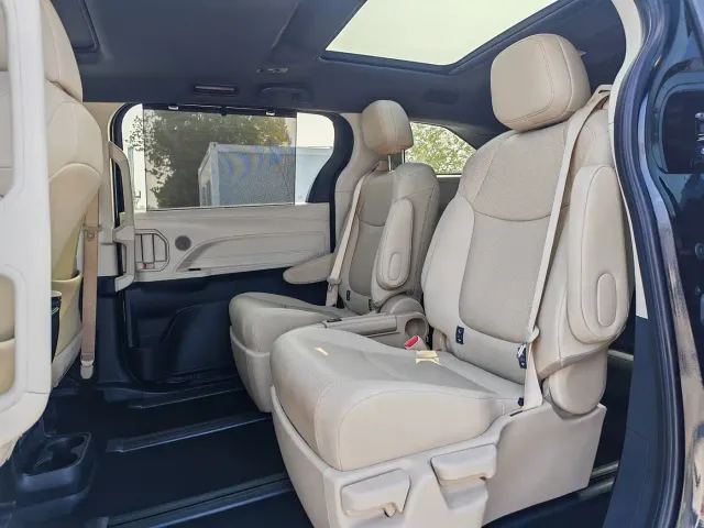 Toyota Granvia — Фото автомобиля 6