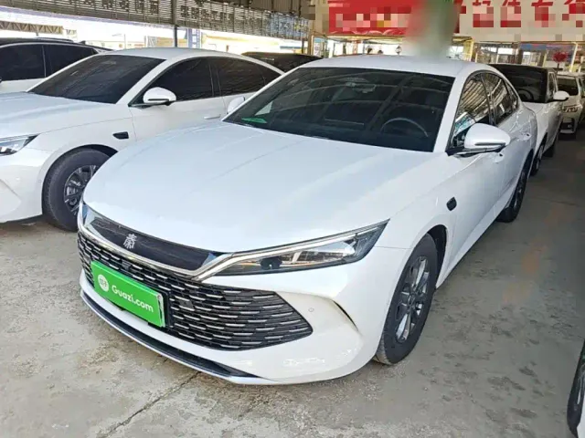 Фотография автомобиля — BYD Qin L