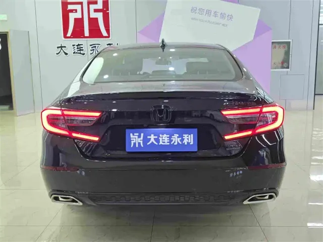 Honda Accord — Фото автомобиля 6