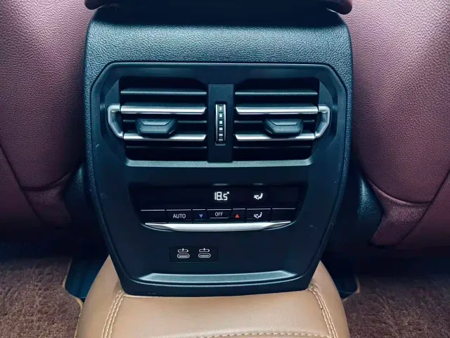 BMW i3 — Фото автомобиля 18
