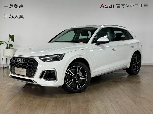 Фотография автомобиля — Audi Q5L