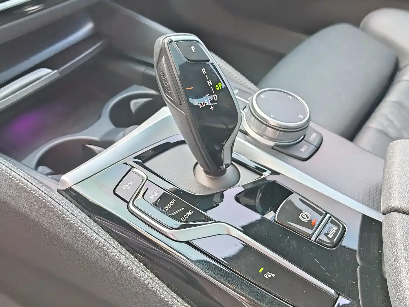 BMW BMW 5 Series (Import) 2022 Facelift 530i M Sport Package — Фото автомобиля 30