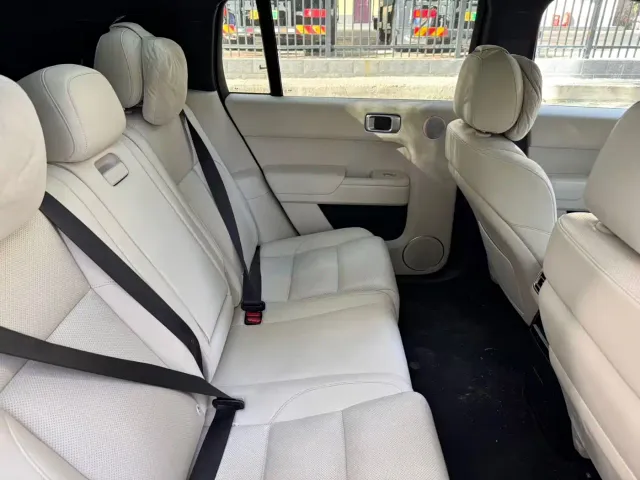 Li Auto L7 — Фото автомобиля 12