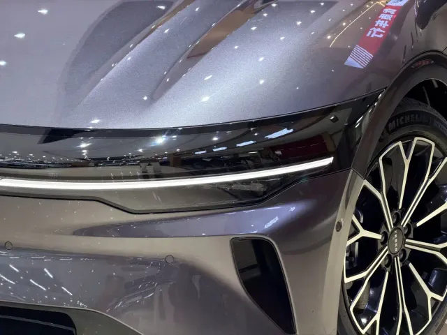 Zeekr 007 GT — Фото автомобиля 3