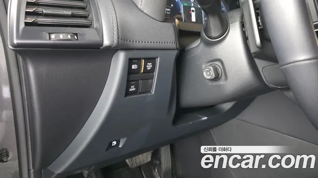 Toyota Alphard — Фото автомобиля 24