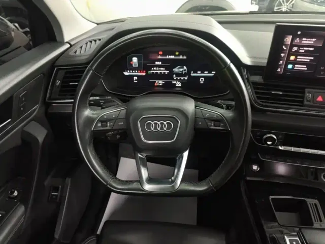 Audi Q5L — Фото автомобиля 10