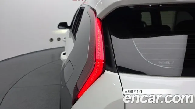 Kia Niro The All New Niro Signature — Фото автомобиля 22