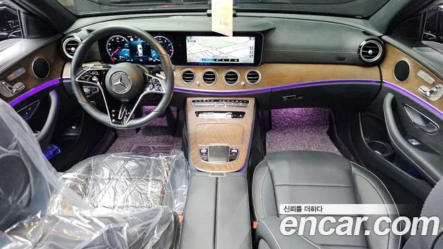 Mercedes-Benz E-Class — Фото автомобиля 7