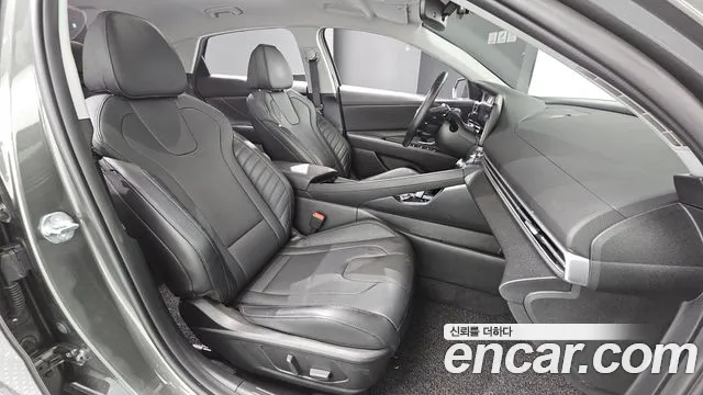 Hyundai Avante CN7 — Фото автомобиля 16