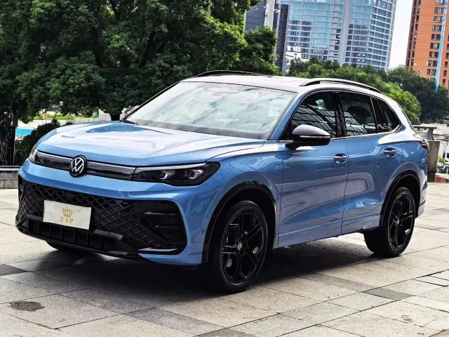 Фотография автомобиля — Volkswagen Tiguan L