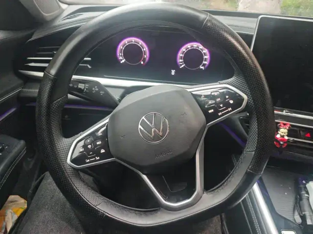 Volkswagen Passat — Фото автомобиля 15