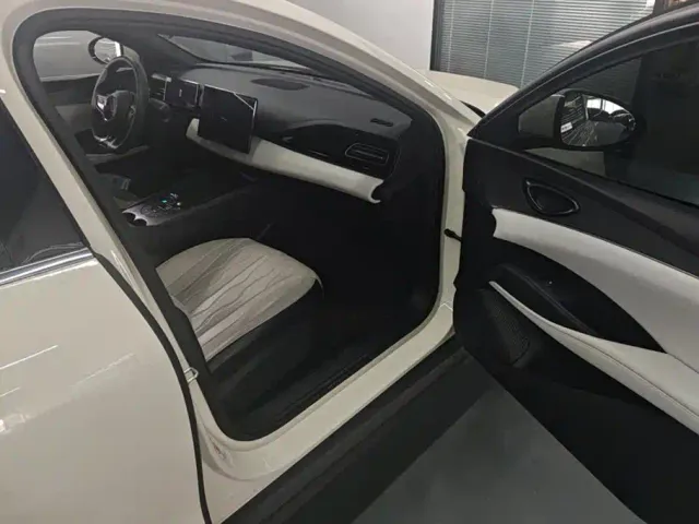 BYD Seal 06 — Фото автомобиля 8