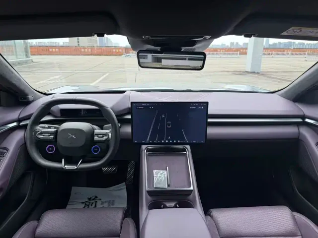 Xpeng P7 — Фото автомобиля 5