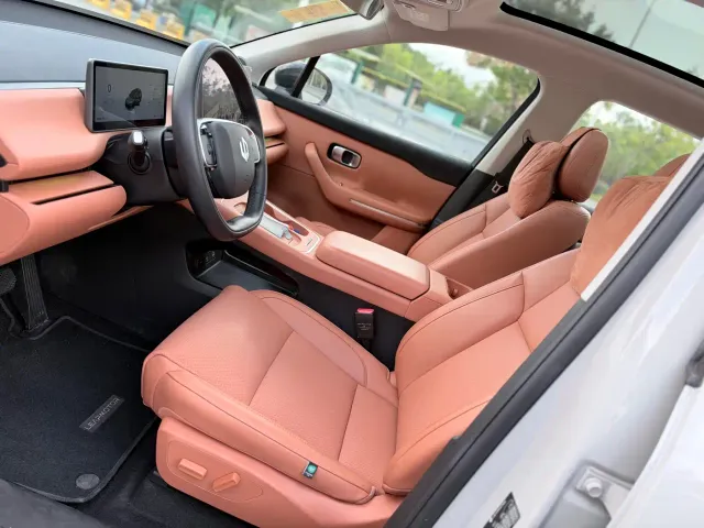 Leapmotor C10 — Фото автомобиля 7