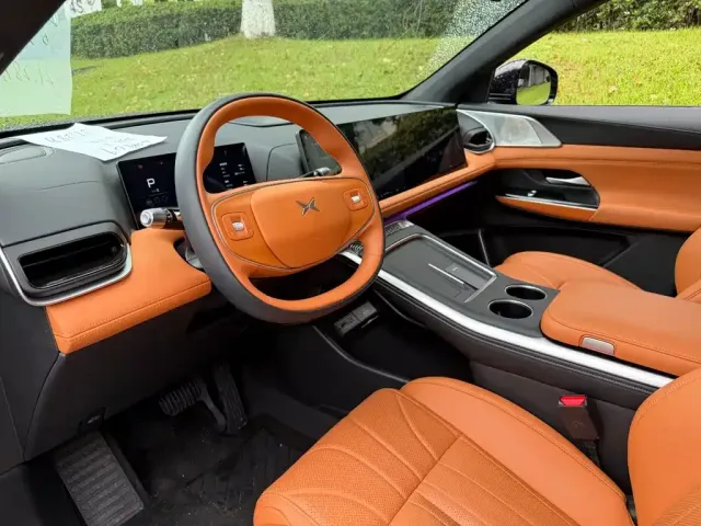 Xpeng G9 — Фото автомобиля 7