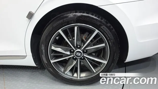 Hyundai Grandeur Новый Grandeur IG — Фото автомобиля 20