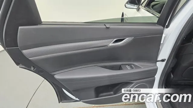 Genesis G80 Бензин 2.5 турбо 2WD — Фото автомобиля 24
