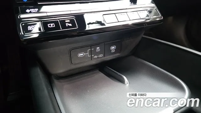 Hyundai Grandeur GN7 — Фото автомобиля 29