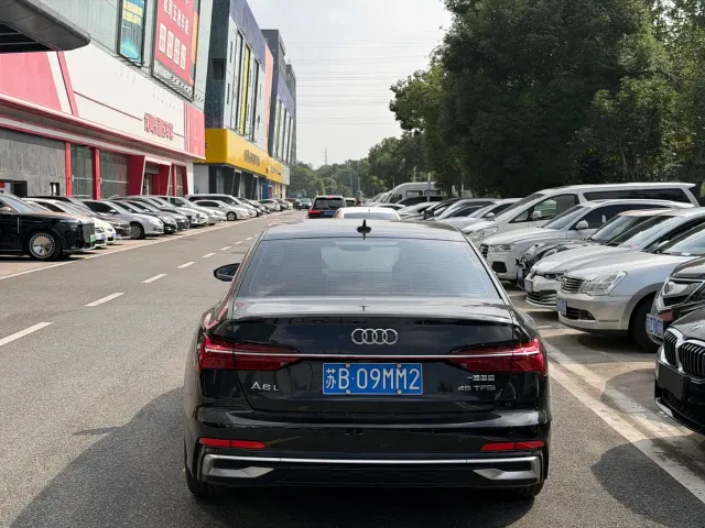 Audi A6L — Фото автомобиля 6