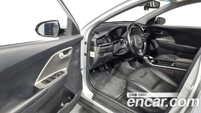 Kia Niro Niro Plus Air — Фото автомобиля 3