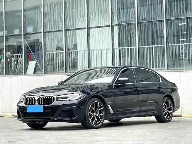 Фотография автомобиля — BMW 5 Series