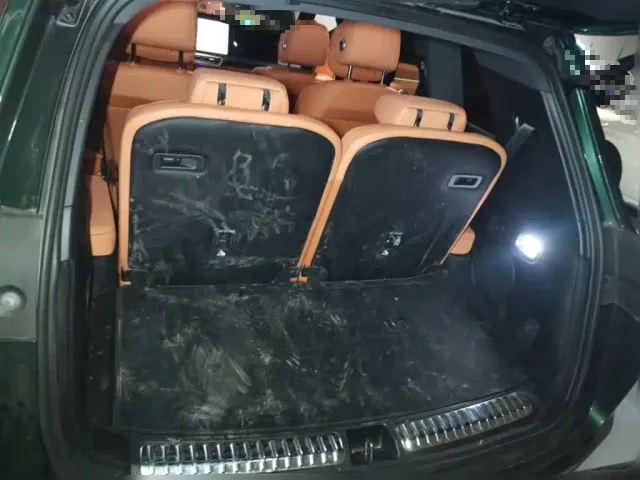 Li Auto L8 — Фото автомобиля 20