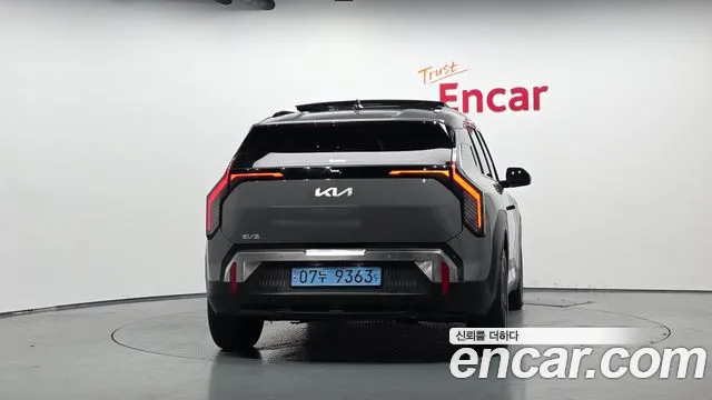 Kia EV3 — Фото автомобиля 4