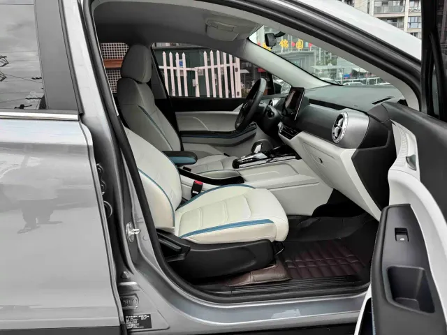 BYD Yuan Pro — Фото автомобиля 14