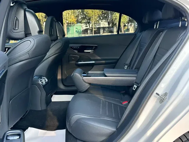 Mercedes-Benz C-Class — Фото автомобиля 6
