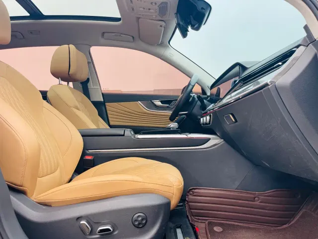 Hongqi HS5 — Фото автомобиля 24