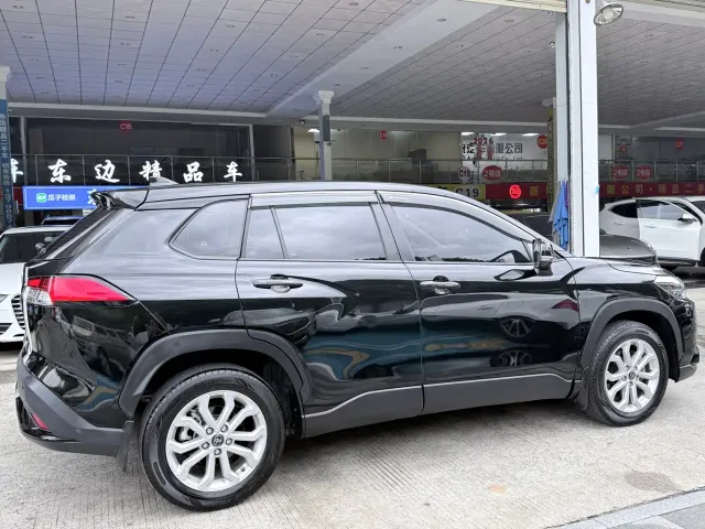Toyota Frontlander — Фото автомобиля 10