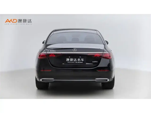 Mercedes-Benz E-Class — Фото автомобиля 4