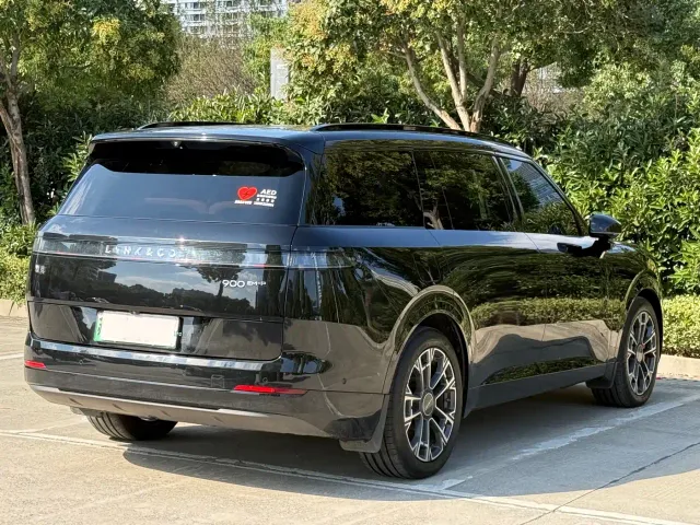Lynk & Co 900 — Фото автомобиля 5