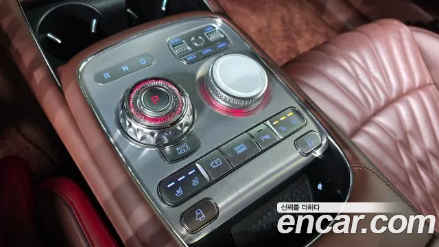 Genesis G90 Бензин 3.5 турбо AWD — Фото автомобиля 9