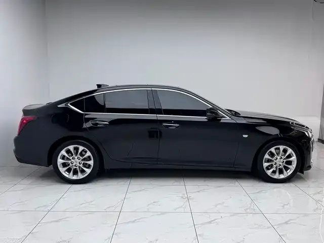 Cadillac CT5 — Фото автомобиля 2