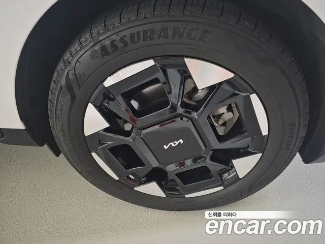 Kia Carnival 4th Gen — Фото автомобиля 5