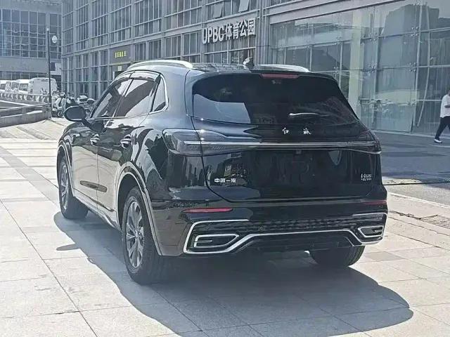 Hongqi HS5 — Фото автомобиля 4