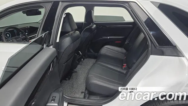 Hyundai Grandeur GN7 — Фото автомобиля 11