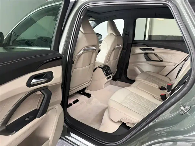 Audi Q5L — Фото автомобиля 8