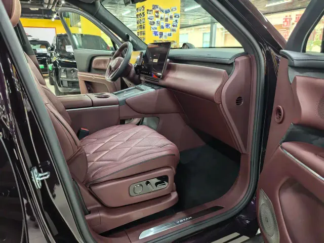 Voyah Taisan — Фото автомобиля 9