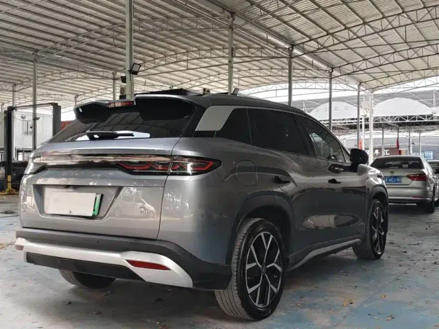 BYD Song L DM-i — Фото автомобиля 5