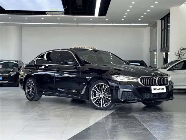 BMW 5 Series — Фото автомобиля 2