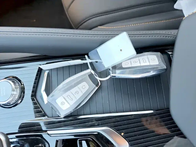Geely Xingyue L — Фото автомобиля 8