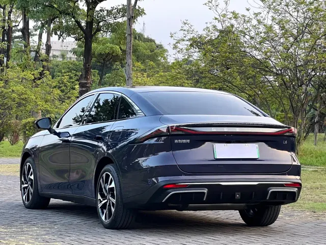 Geely Galaxy L6 — Фото автомобиля 4