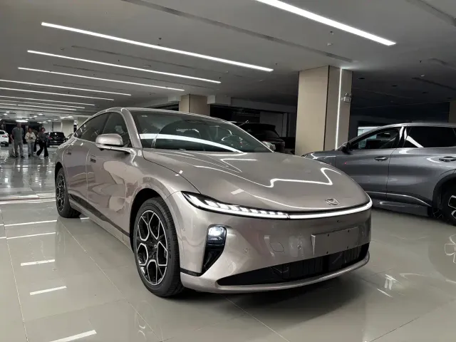 Changan Qiyuan A07 — Фото автомобиля 3