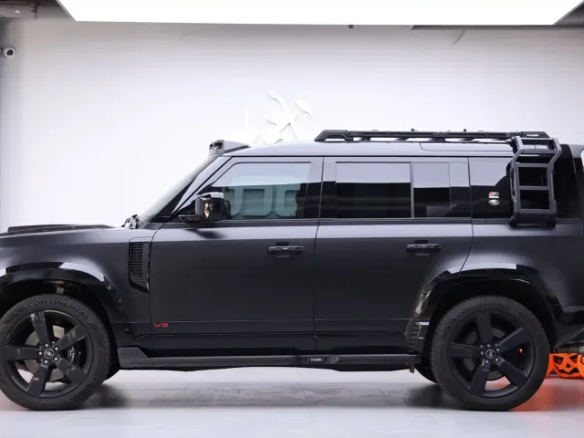 Land Rover Defender — Фото автомобиля 2