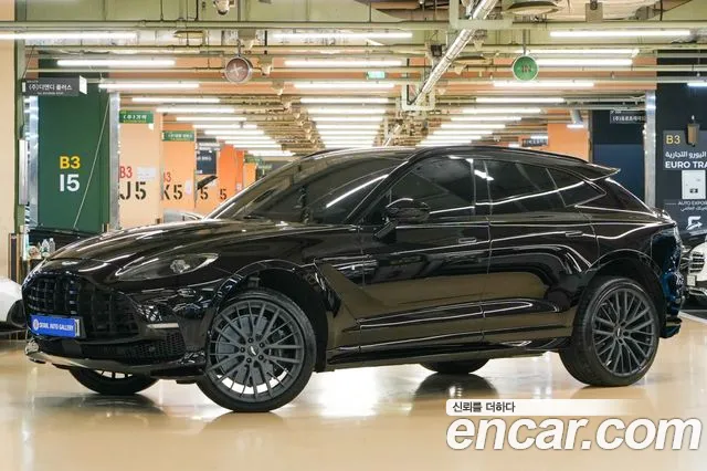 Фотография автомобиля — Astonmartin DBX 4.0 V8 707